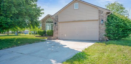6735 Sparrowood Drive, Indianapolis