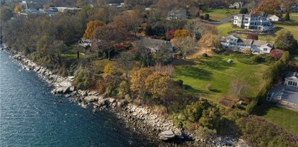 19 Searidge Drive, Narragansett