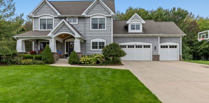 439 Village Springs Drive SE, Ada