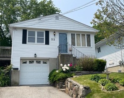 22 Link  Street, North Providence
