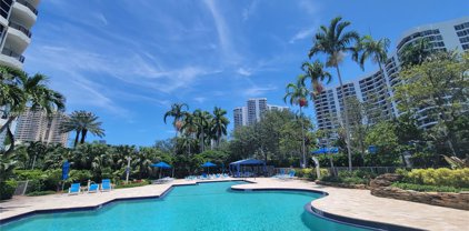 3500 Mystic Pointe Dr Unit #2302, Aventura