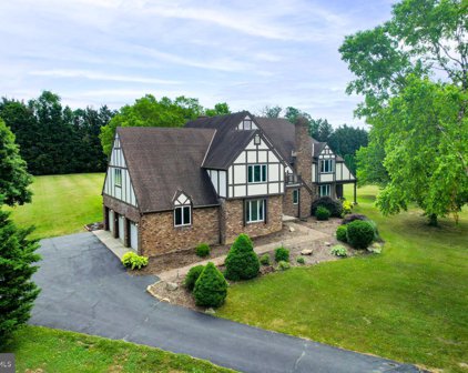203 Locust Hill Dr, Churchville