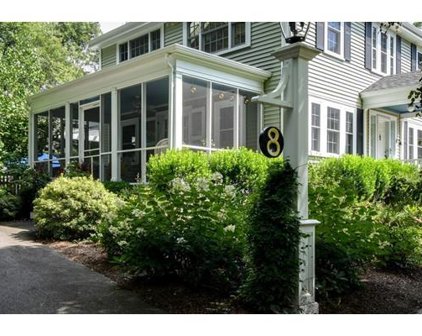 8 Orchard Rd, Ashland