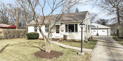 3183 Walter Road, North Olmsted