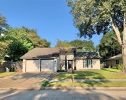 2303 Meadow Green Drive, Pearland image