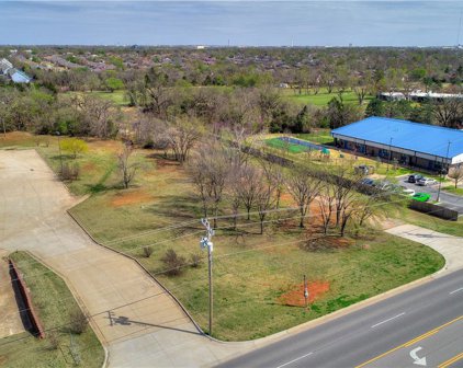 17600 N Western Avenue, Edmond