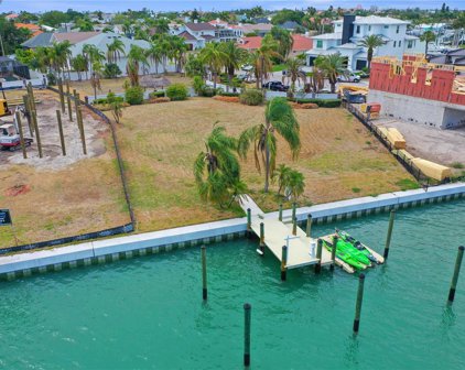 492 Laguna Drive, Tierra Verde