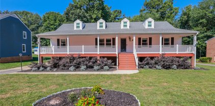 4916 Cochise Trail, North Chesterfield