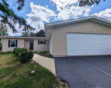 1600 Larchmont, Lake Summerset
