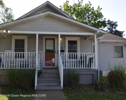 16 Trenton Avenue, Manasquan