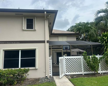 49 Essex Ct Unit #C, Royal Palm Beach