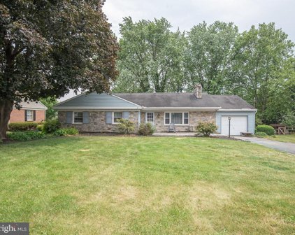 2106 Lyndell Dr, Lancaster