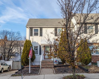 29 Wyllis Ave, Malden