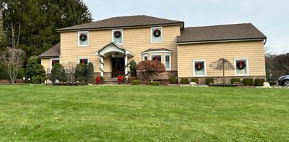 9 Sussex Road, Holmdel