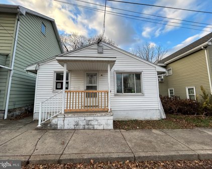 32 N Franklin Street St, Waynesboro