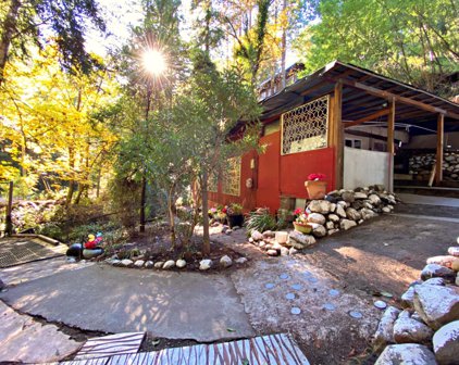 11189 Lompico RD, Felton