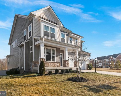 11258 Thackeray Ln, White Plains