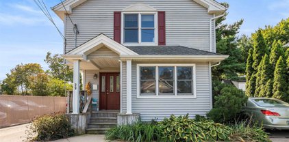 29 Willis Avenue, Syosset