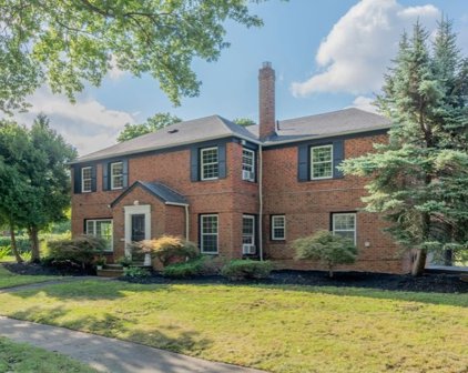 14210 Southington  Road, Shaker Heights