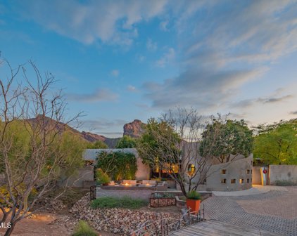 6318 N 52nd Place, Paradise Valley