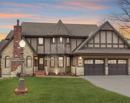8314 NW Eastside Drive, Weatherby Lake