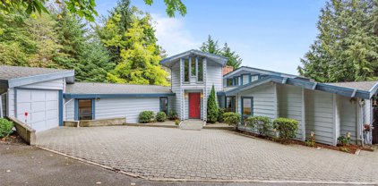 6900 96th Avenue SE, Mercer Island