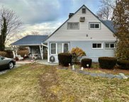 25 Winding Lane, Levittown image