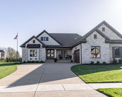 6372 Clore Ln, Crestwood