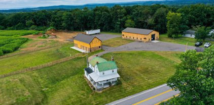 7390 Carlisle Pike, York Springs