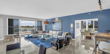 21050 Point Pl Unit #605, Aventura