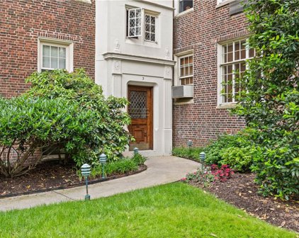 3 Tanglewylde Avenue Unit #3D, Eastchester