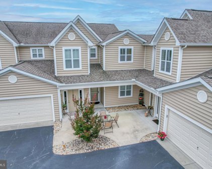 101 Rock Ledge Ct Unit #5901A, Milford