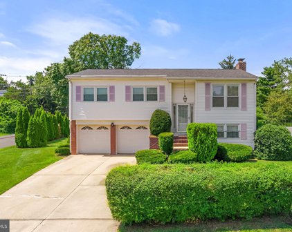 54 Rogers Ave, Somerset
