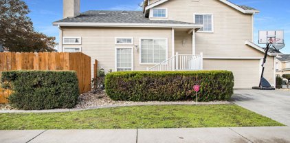327 Flagstone Cir, Suisun City