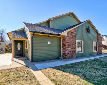 208 NW 6th Street, Piedmont