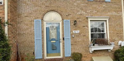 9674 Lindenbrook St, Fairfax
