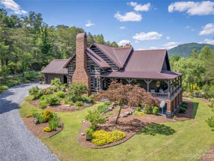 115 Apple Meadow  Court, Lake Lure