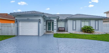 9121 Nw 166th Ter, Miami Lakes