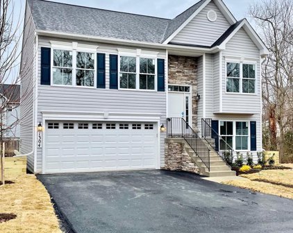 1308 Azalia St, Shady Side