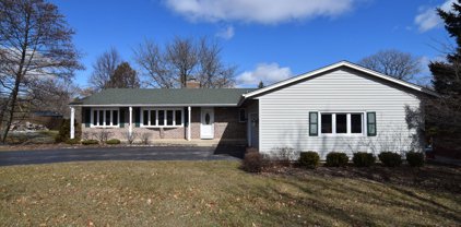 1302 Surrey Court, Algonquin