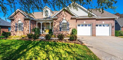 4968 Old River  Drive, Hickory