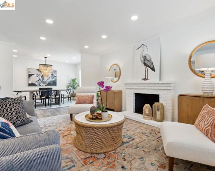 2097 Robb Rd, Walnut Creek