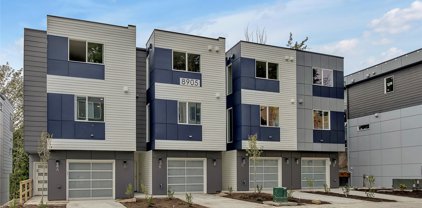 8905 NE 173rd Place Unit #C, Bothell