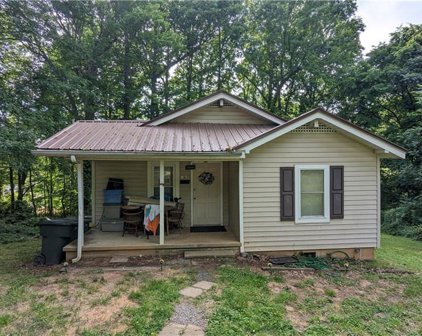 463 Glovinia Street, Asheboro
