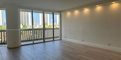 1000 W Island Blvd Unit #707, Aventura