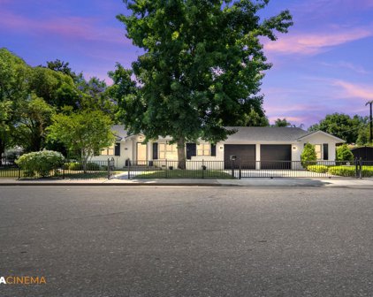2011 Pine, Bakersfield