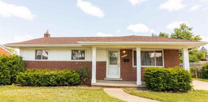 2075 TARRY, Sterling Heights