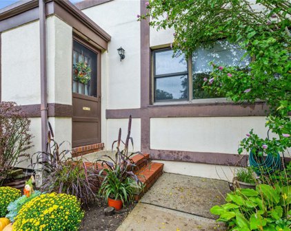 252 Cherry Valley Avenue Unit #A-1, Garden City