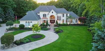 36895 Halton Court, Solon