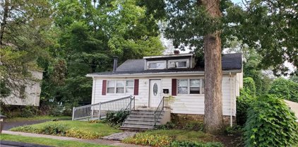 121 Pond Lily Avenue, New Haven